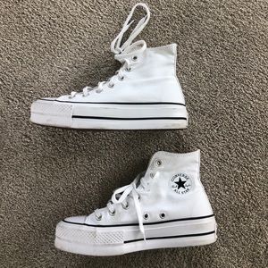 Canvas Platform Chuck Taylor All Stars- size 6